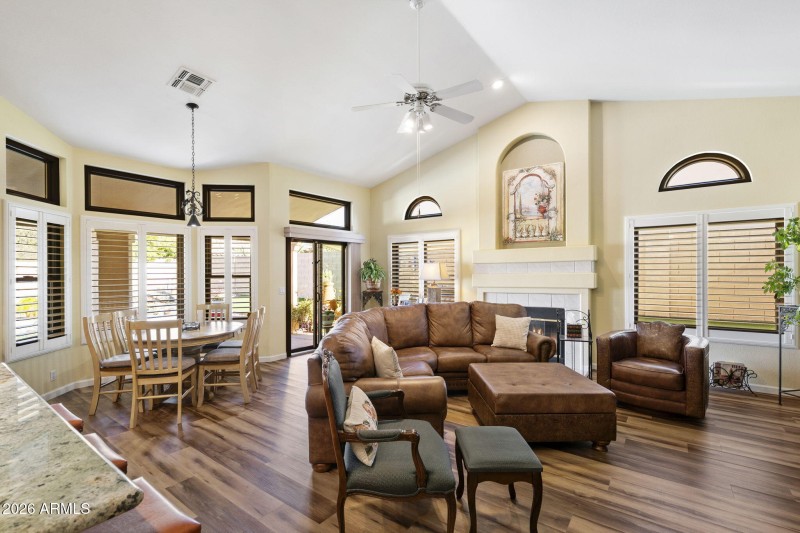 6-web-or-mls-DSC09370