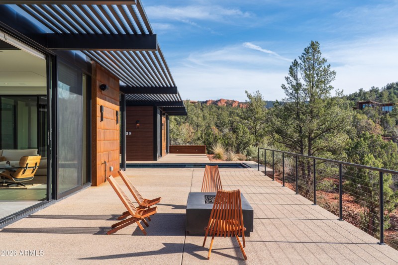 Pool & Deck