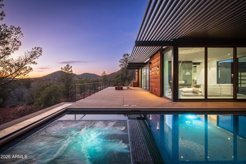 Pool & Deck
