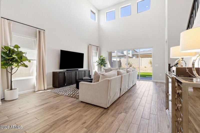 20240919032637909784000000-o