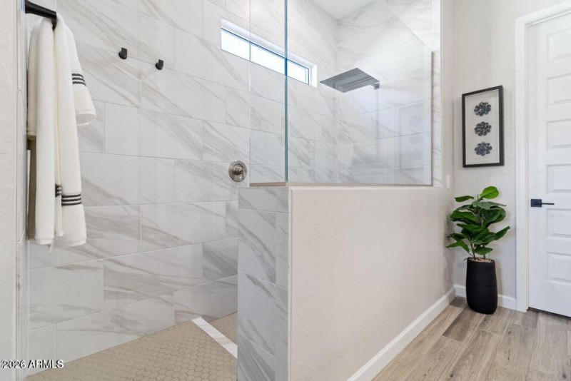 20240919032511378265000000-o