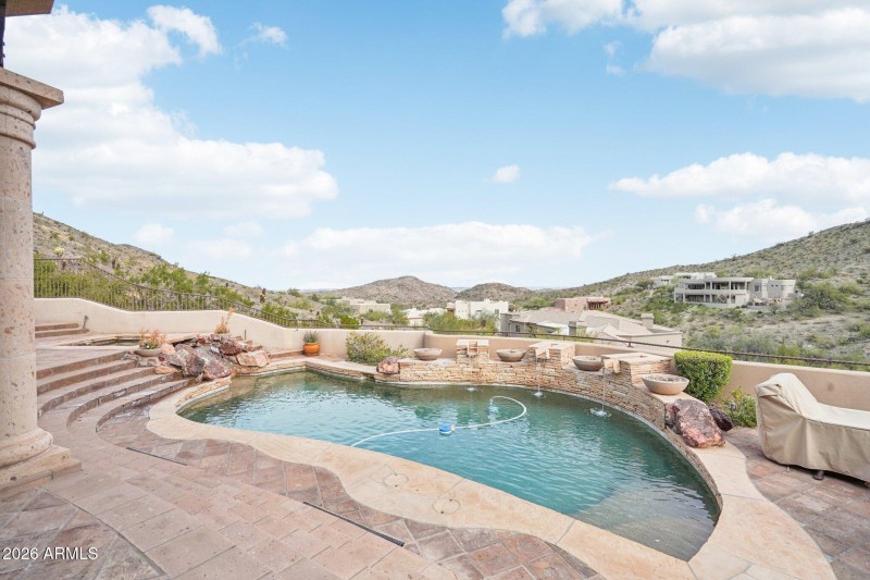 68-web-or-mls-E Desert Willow Dr-S0702-0