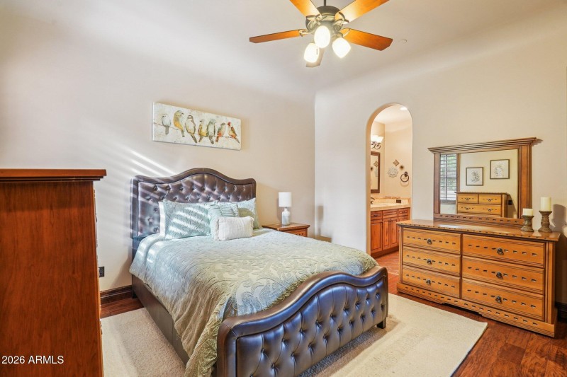 40-web-or-mls-E Desert Willow Dr-S0702-0