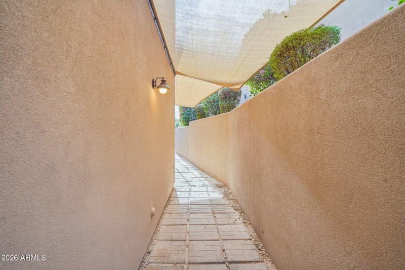 61-web-or-mls-E Desert Willow Dr-S0702-0