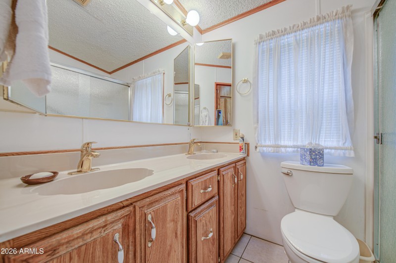Bathroom-pic 2