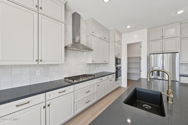 16-web-or-mls-E Saddle Way-S0902-016