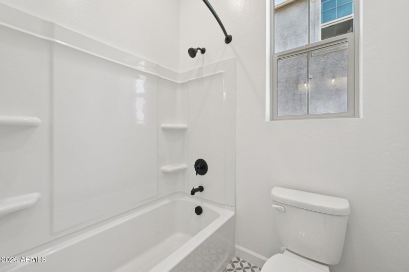 25-web-or-mls-E Saddle Way-S0902-025