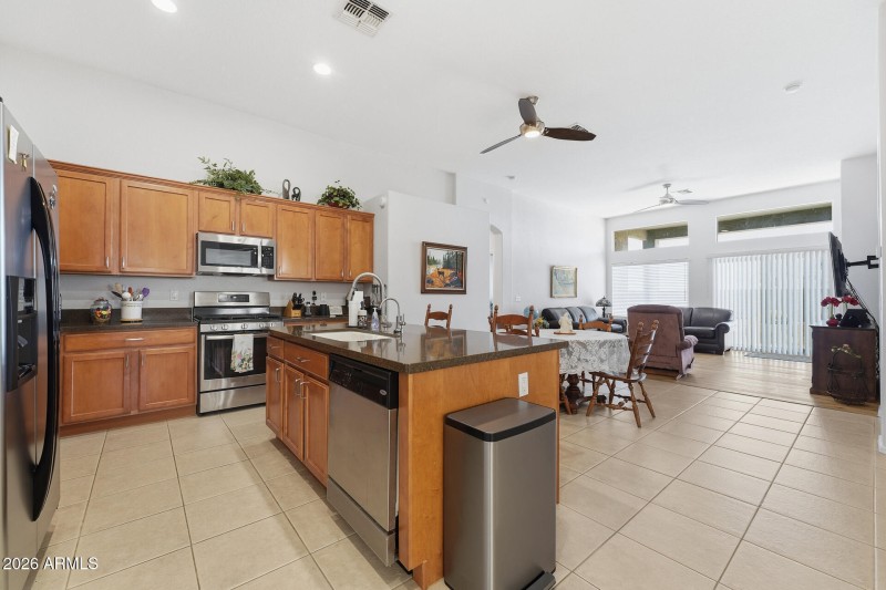 009-kitchen