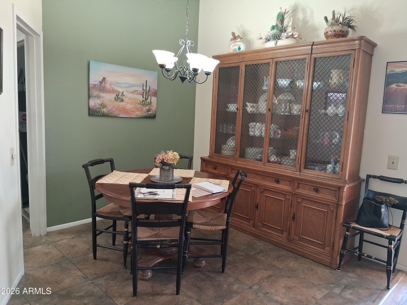 13663 Dining