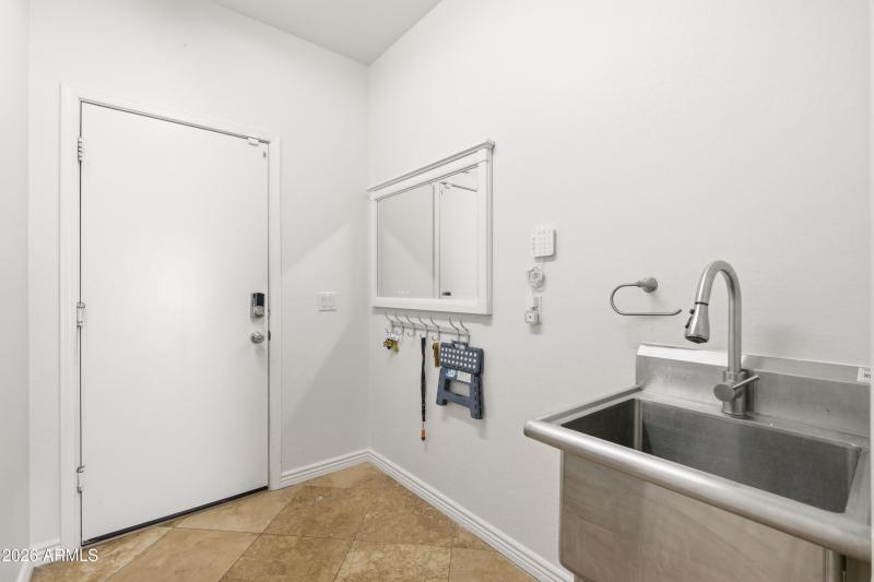 6a laundry room