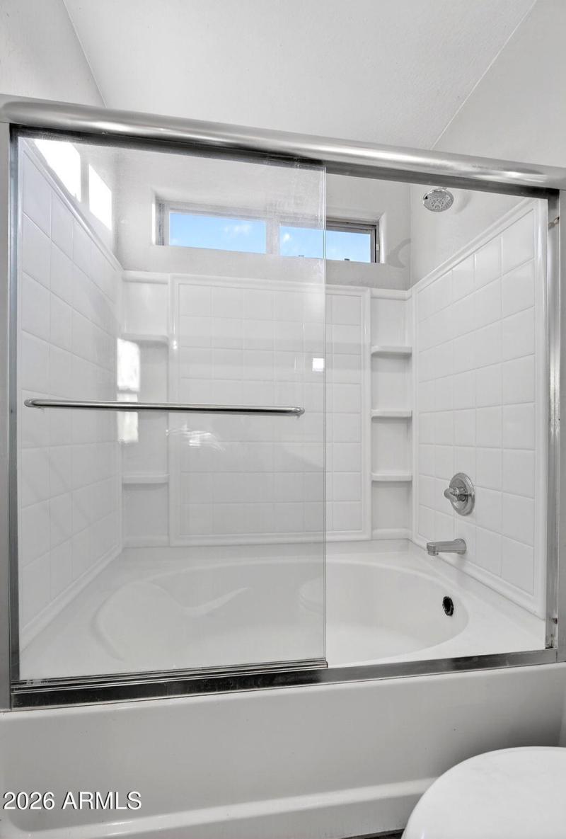 TUB/SHOWER COMBO