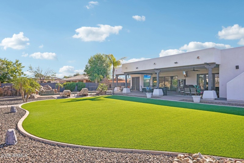 11-web-or-mls-W Camino De Oro-S0802-011