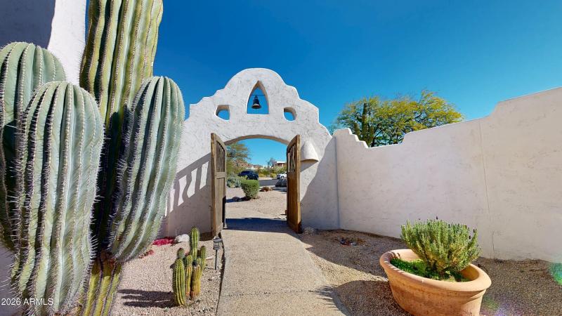 Entrance-into-Courtyard