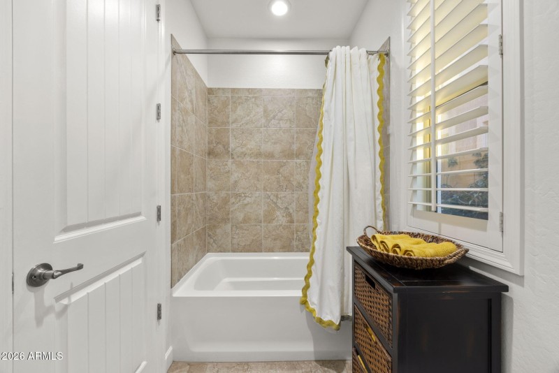 Jack & Jill Bath