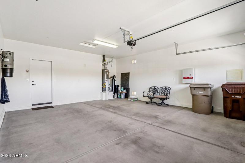 Xtra roomy double garage