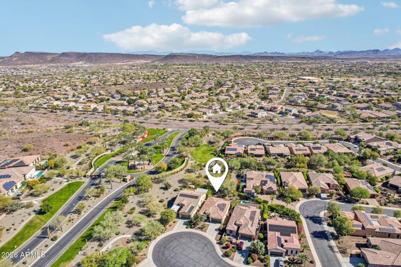 Walking distance to Mita Club