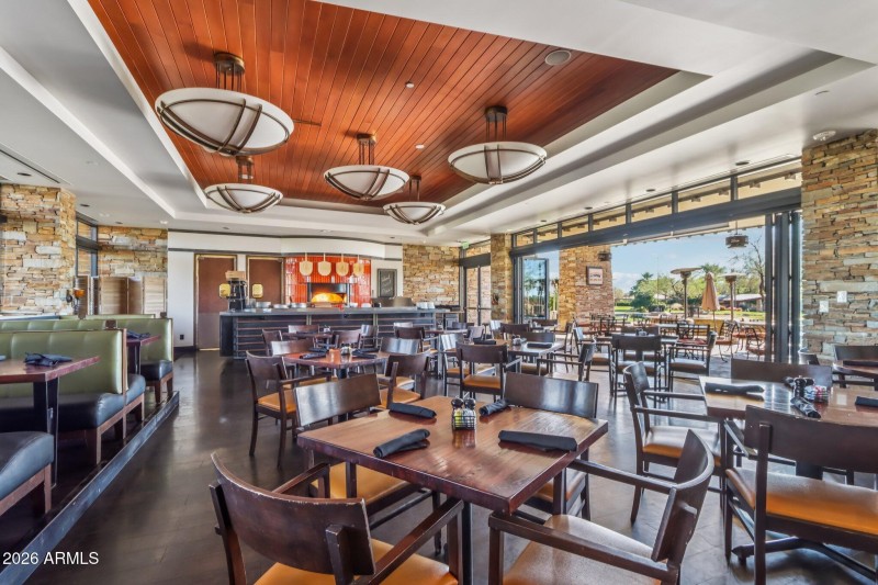 Great food & beverage at the V-tap