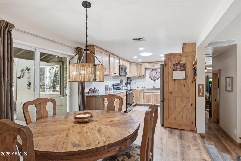 Dining/Kitchen