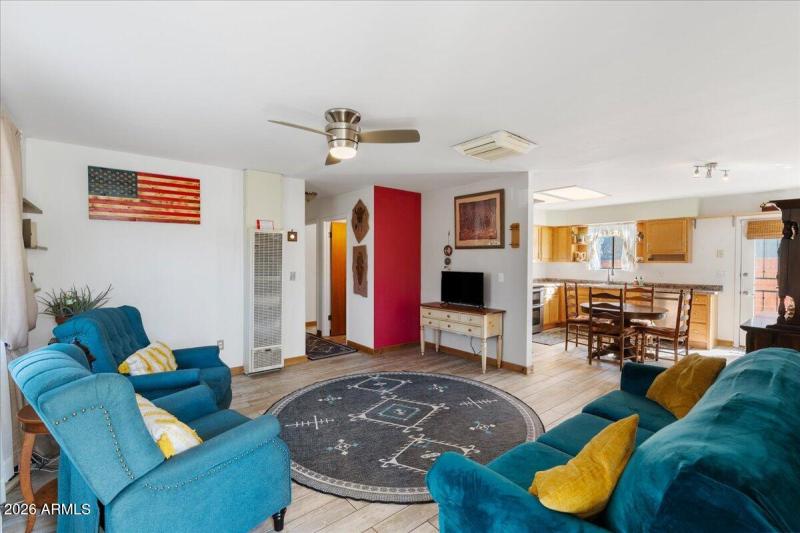 11-Entry to Living Room