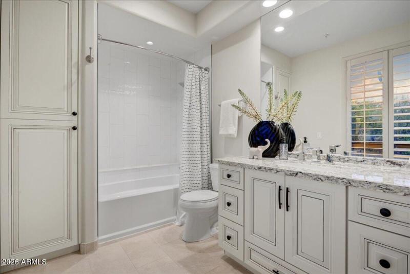 37-Bathroom 3