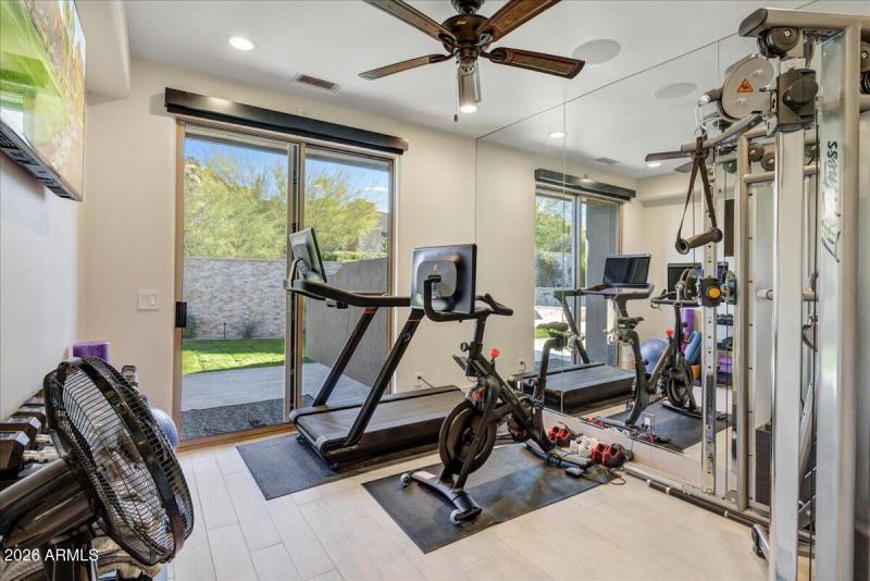 18-Fitness Room