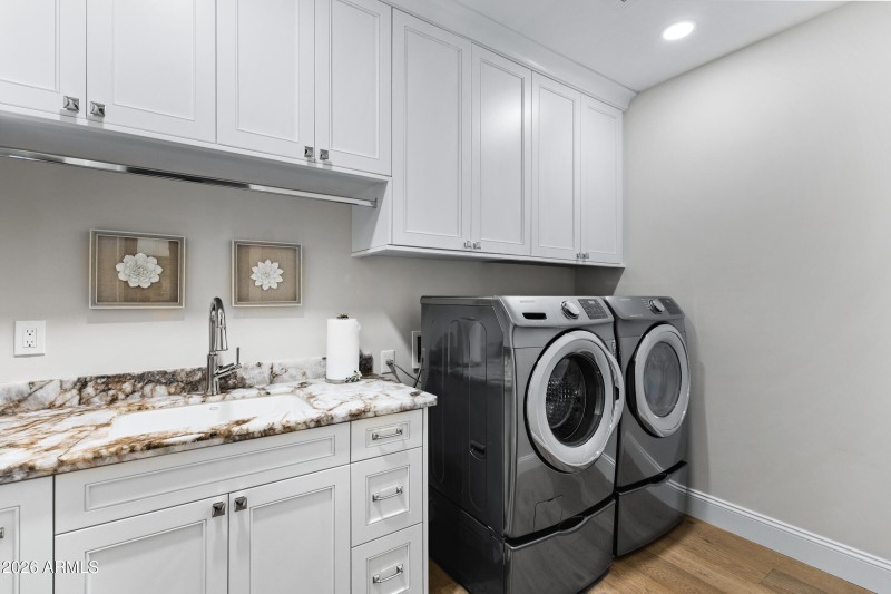 8832 E Wethersfield Rd-52