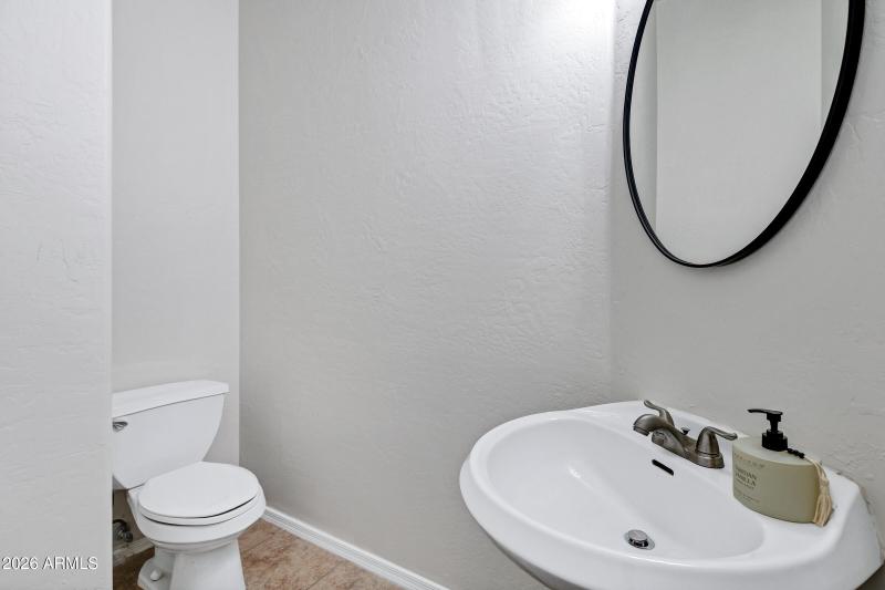 9831 E Lompoc Ave-24