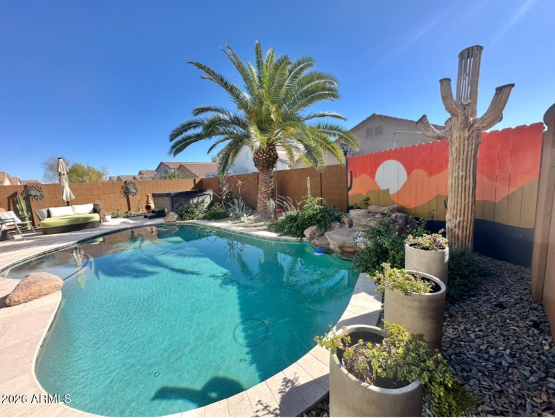 Back pool area