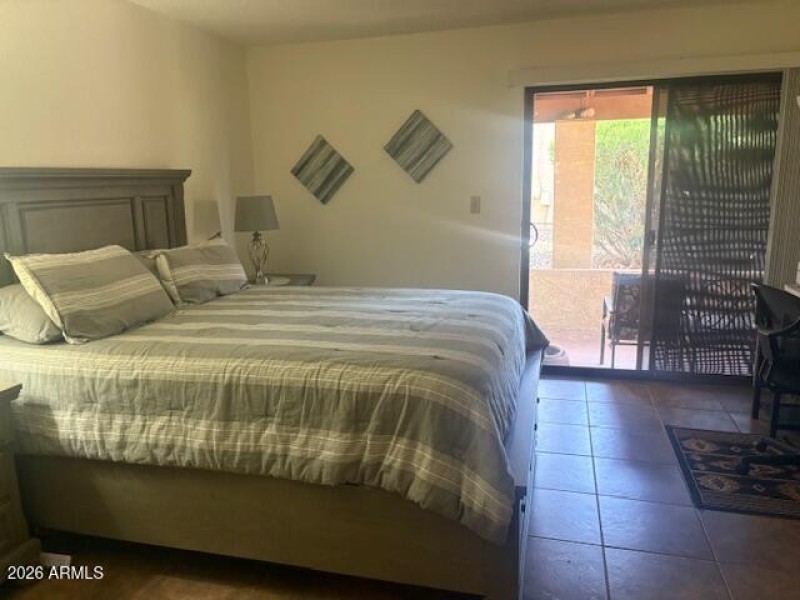 bedroom b