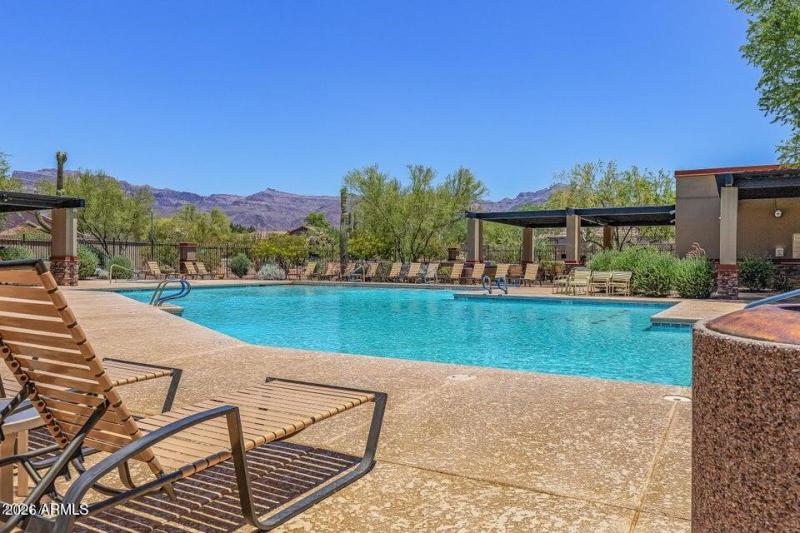 6_Lap Pool_Superstition Foothills