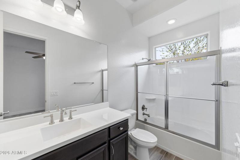 032___3856 E Fairfield St