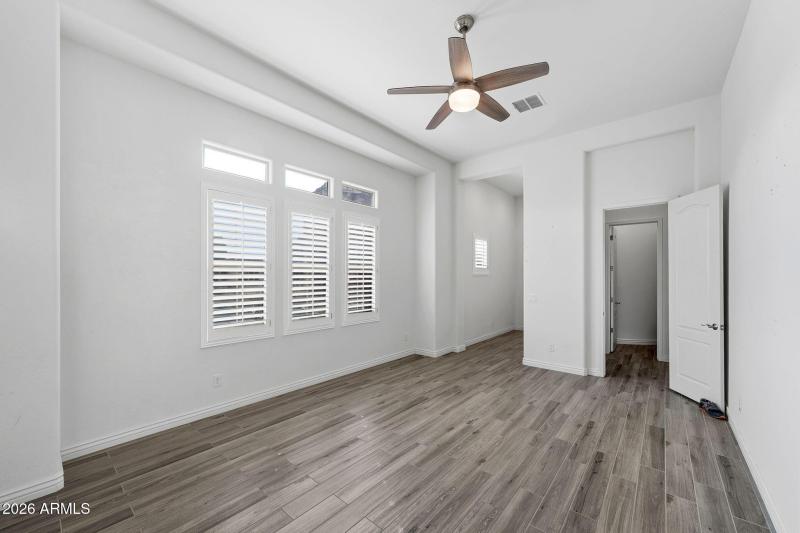 039___3856 E Fairfield St