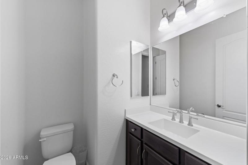 040___3856 E Fairfield St