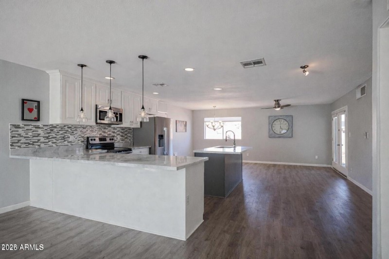 2D0A224B-BAE9-4829-B0E5-B48A8F89C08A