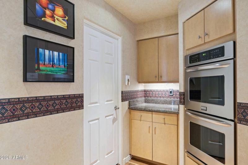 15-web-or-mls-8364-e-las-estancias-st