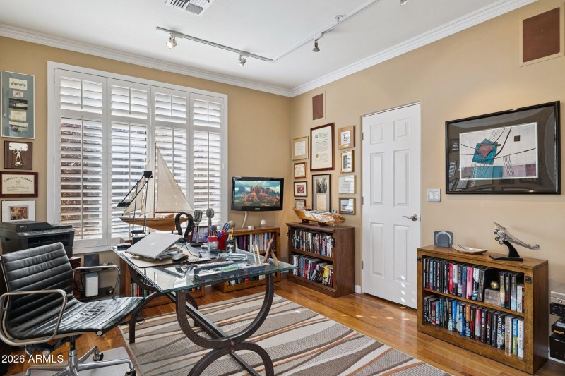 16-web-or-mls-8364-e-las-estancias-st