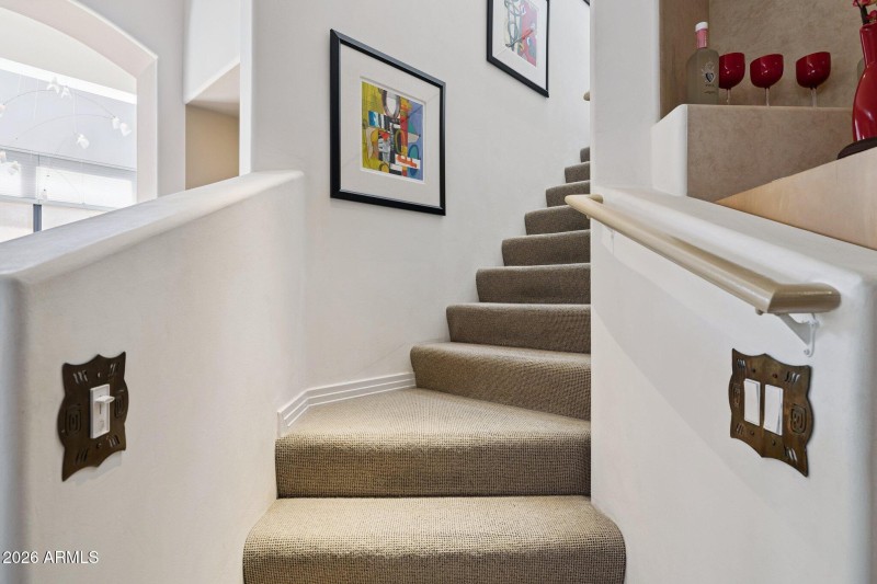 22-web-or-mls-8364-e-las-estancias-st