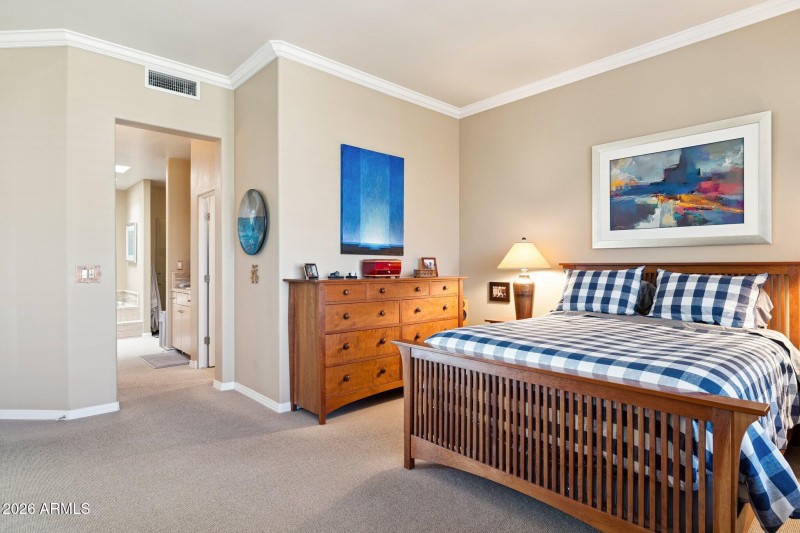 26-web-or-mls-8364-e-las-estancias-st