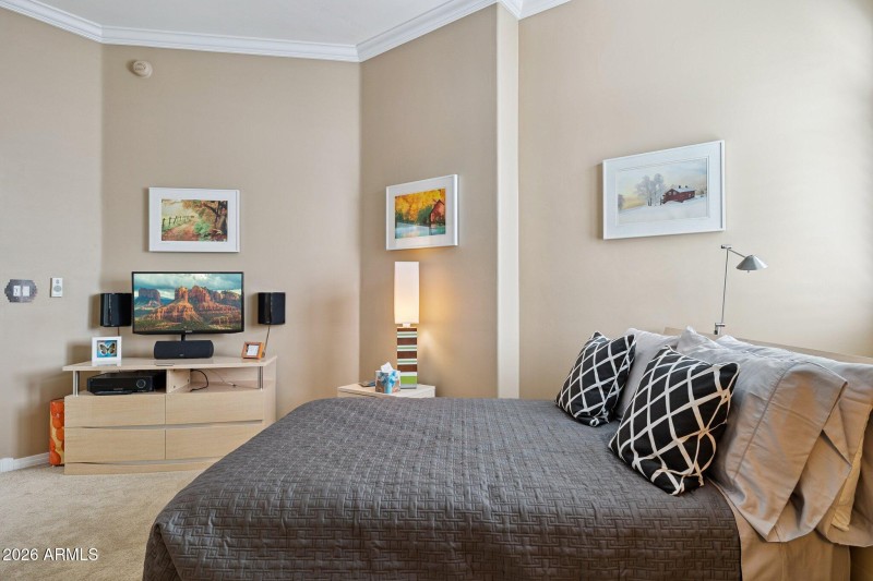 33-web-or-mls-8364-e-las-estancias-st