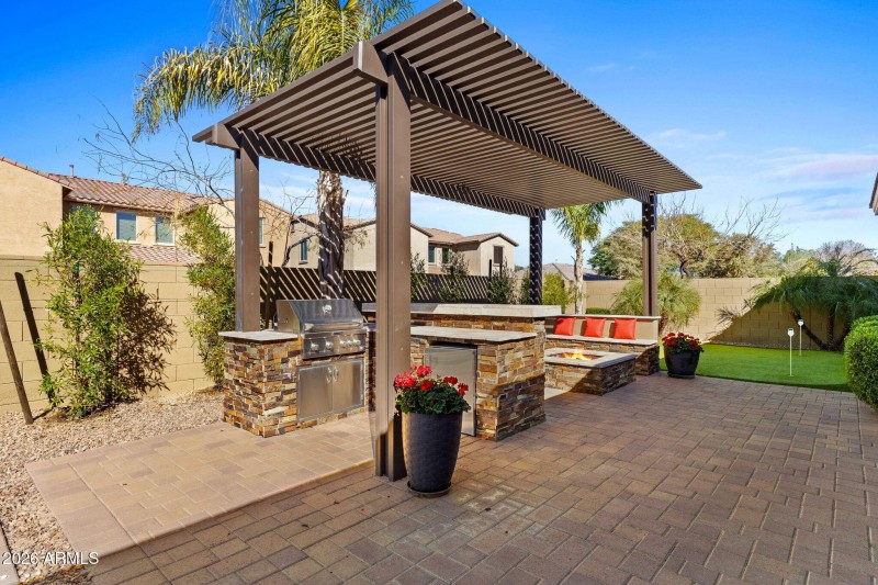 Outdoor entertaining area