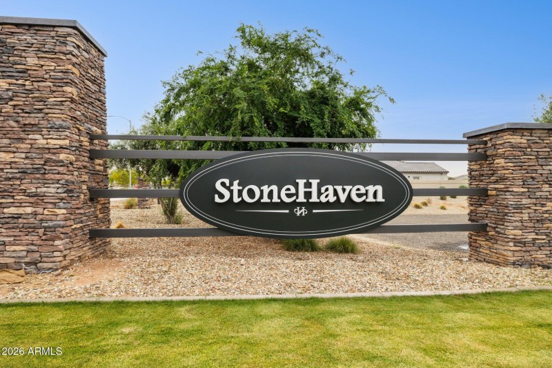 36-web-or-mls-5835-n-88th-ln