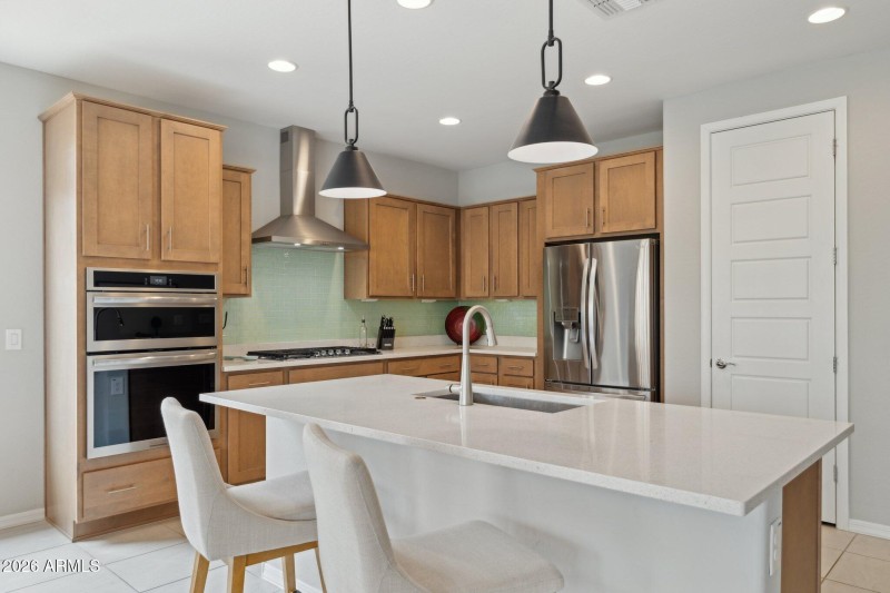 10-web-or-mls-5835-n-88th-ln