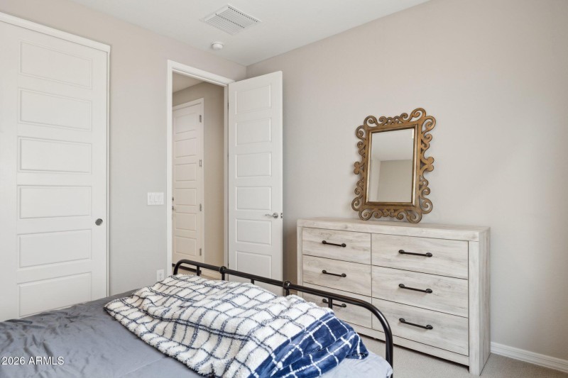 27-web-or-mls-5835-n-88th-ln