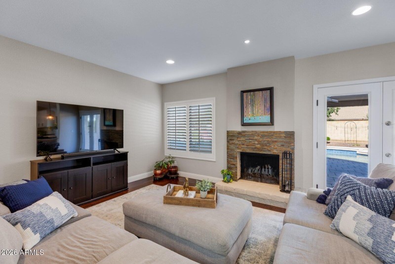 Great Room & Fireplace