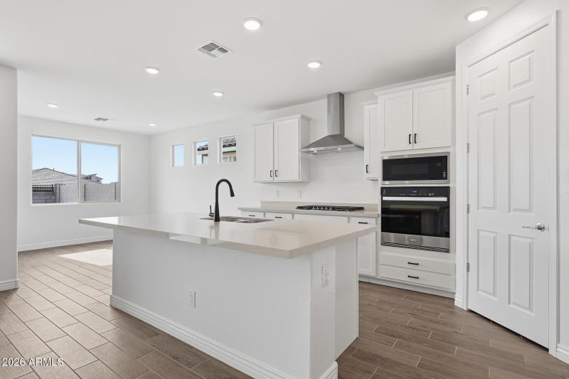 PHX_Miravida_Lot 1155_Ash_14825_Kitchen