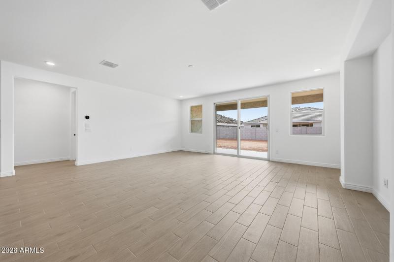 PHX_Miravida_lot 1037_Blush_14857_Greatr