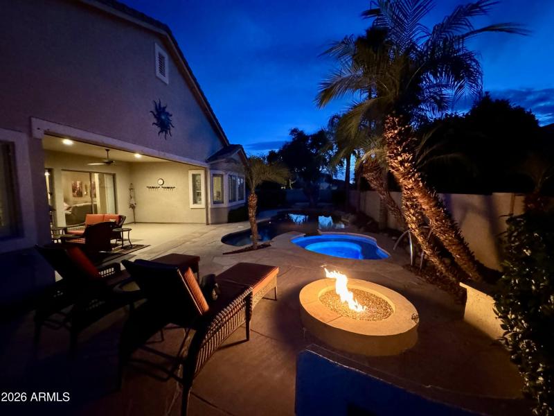 D6A5EFCB-9CB2-4C10-BDB1-810FD92F31E5