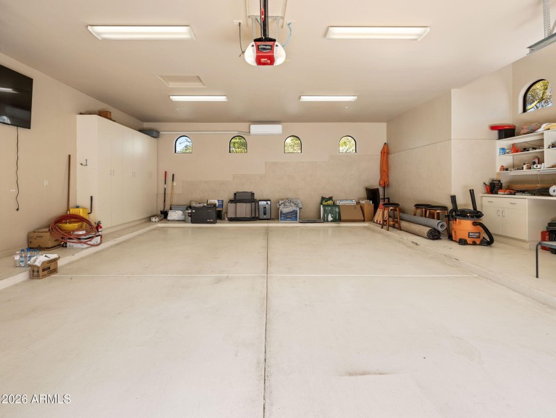 Garage1 of 2