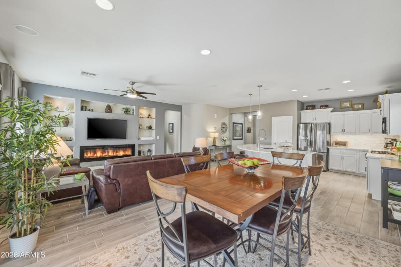 5_011_dsc_1915_with_fire