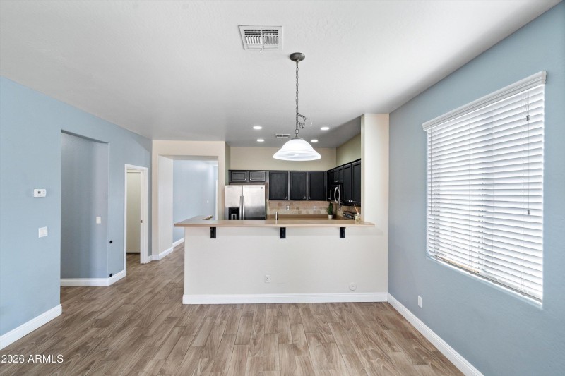 17-Breakfast to Kitchen